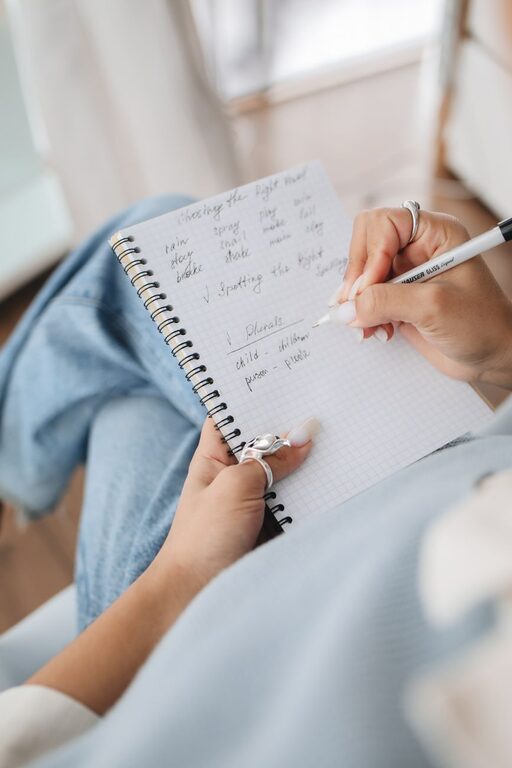 How to Journal for Clarity and Focus: A Step-by-Step Guide